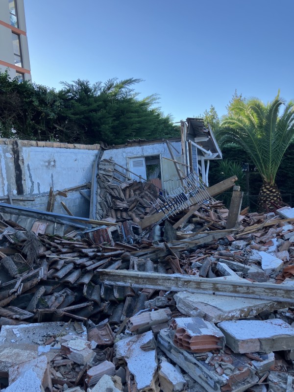 DEMOLITION D UNE MAISON DE VILLE A ARCACHON