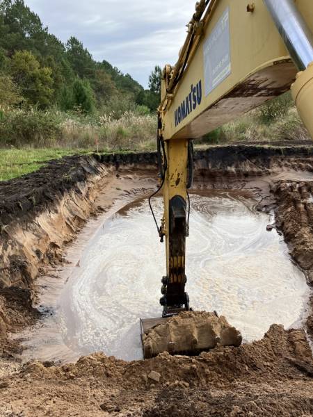 terrassement pour la création d'un lac artificiel 